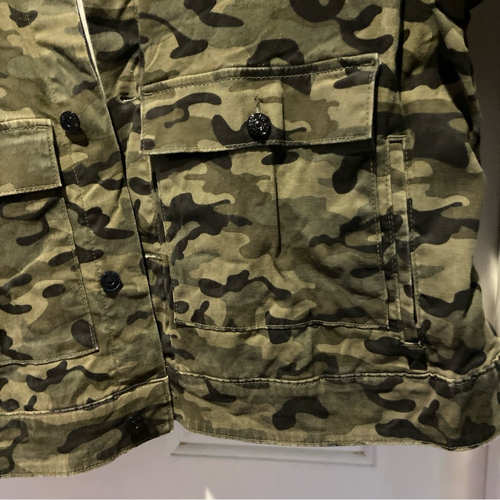 LuLaRoe Camo Print Jean Jacket 3XL in EUC - Picture 9 of 12